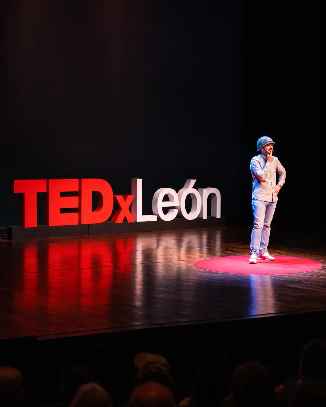 Marius Lekker durante su charla en TEDxLeón